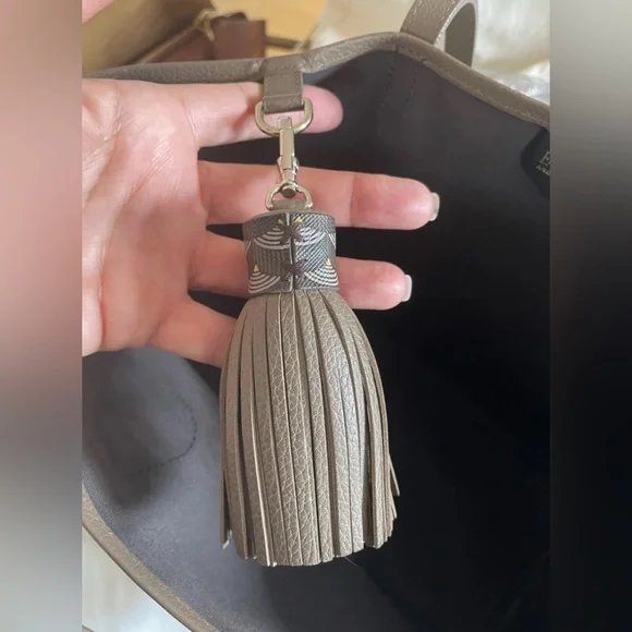 Fauré Le Page Daily Battle Tote in Khaki - Picture 3 of 14